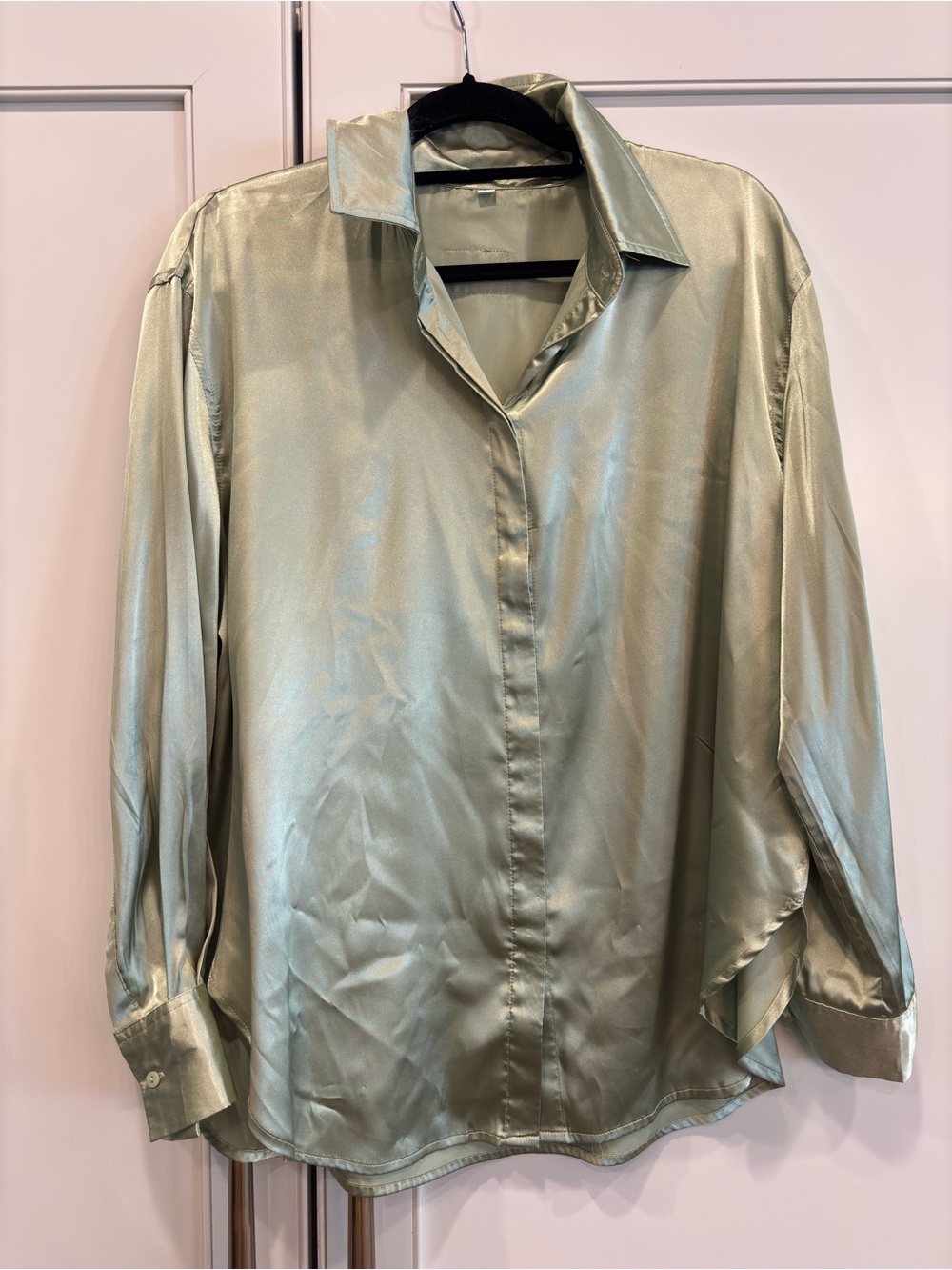 Silk-Feel Sage Green Women’s ButtonUp Shirt